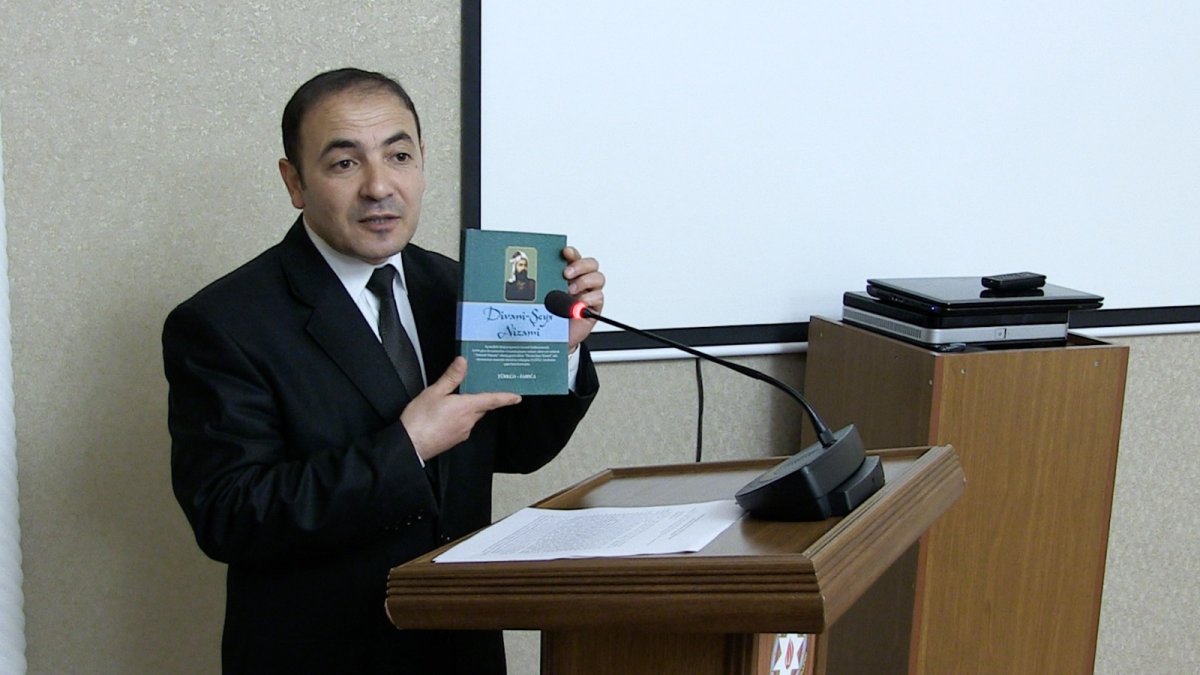 “Dövlət idarəçiliyində və mediada Azərbaycan dilinin düzgün tətbiq olunması” mövzusunda dəyirmi masa keçirilib