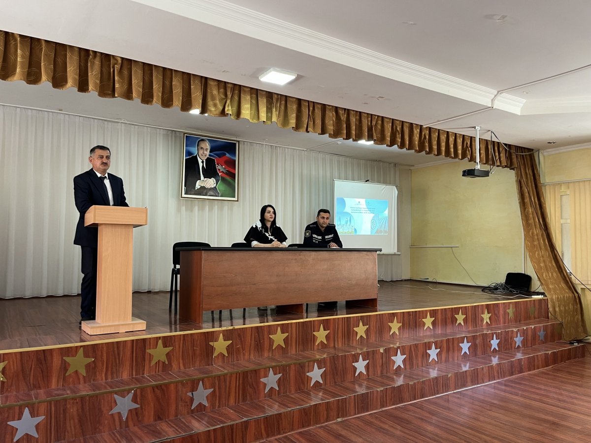 Lənkəran məktəbliləri uşaqların əmək hüquqları ilə bağlı məlumatlandırılıb