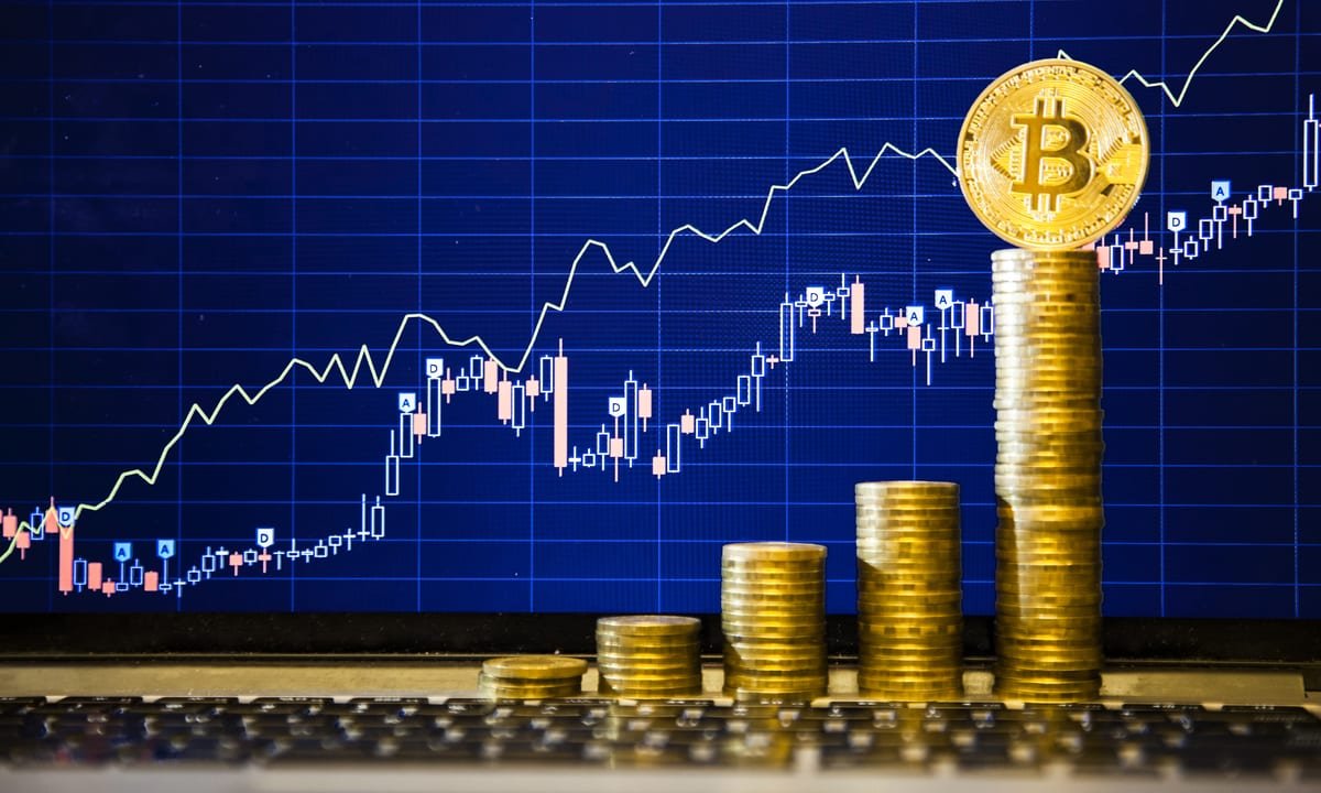 Bitcoin rekord qırdı. Arxada baş verənlər..