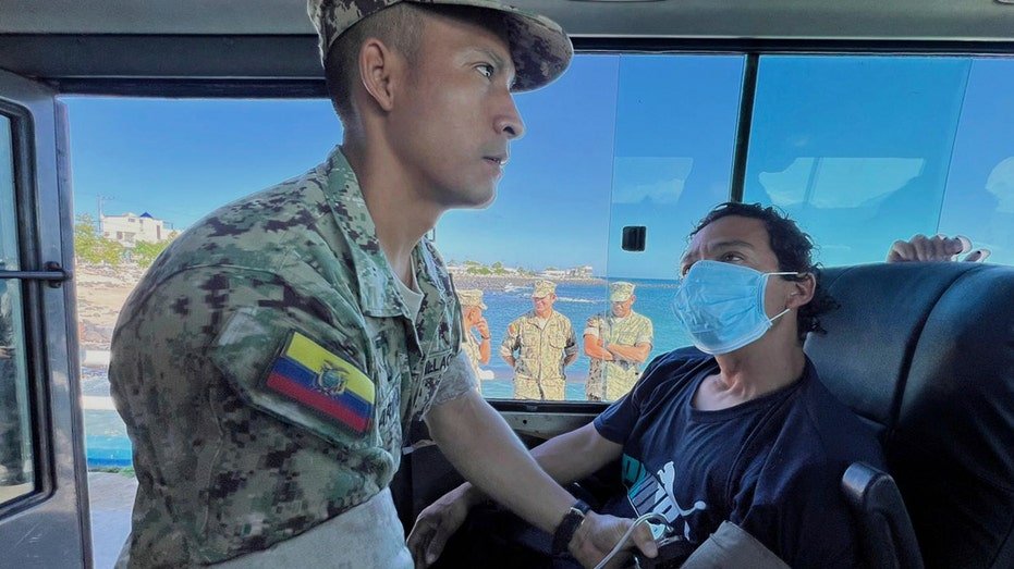 Okeanda 55 gündən sonra sağ qalan balıqçılar