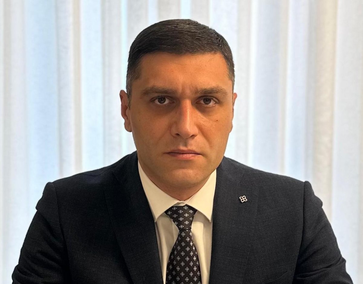 Alpaqut: İdman yolu ilə daxili sülhə
