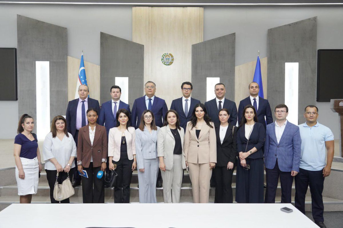 Özbəkistan Respublikası Prezidentinin Administrasiyası yanında İnformasiya və Kütləvi Kommunikasiya Agentliyində Azərbaycan nümayəndə heyəti ilə görüş keçirilib