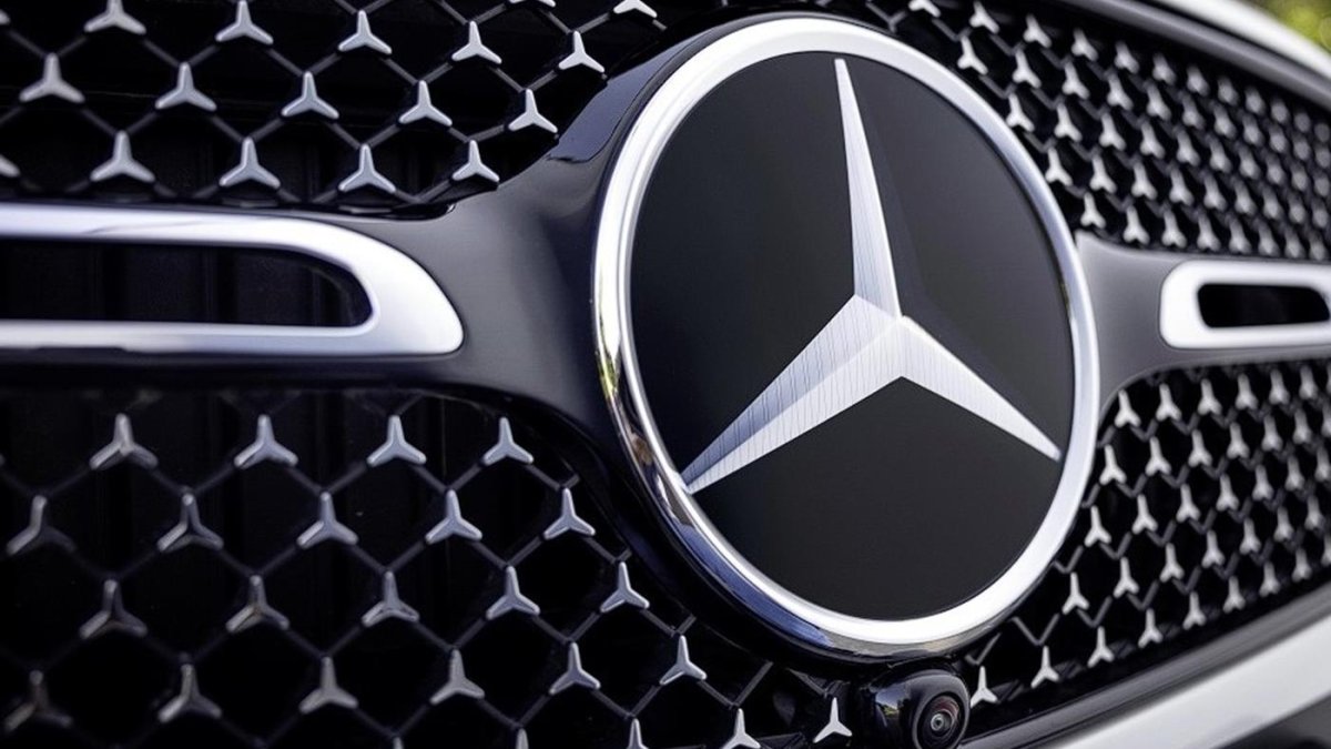 Mercedes-Benz: Elektrikə keçid, lakin yanacaq mühərrikləri qalır