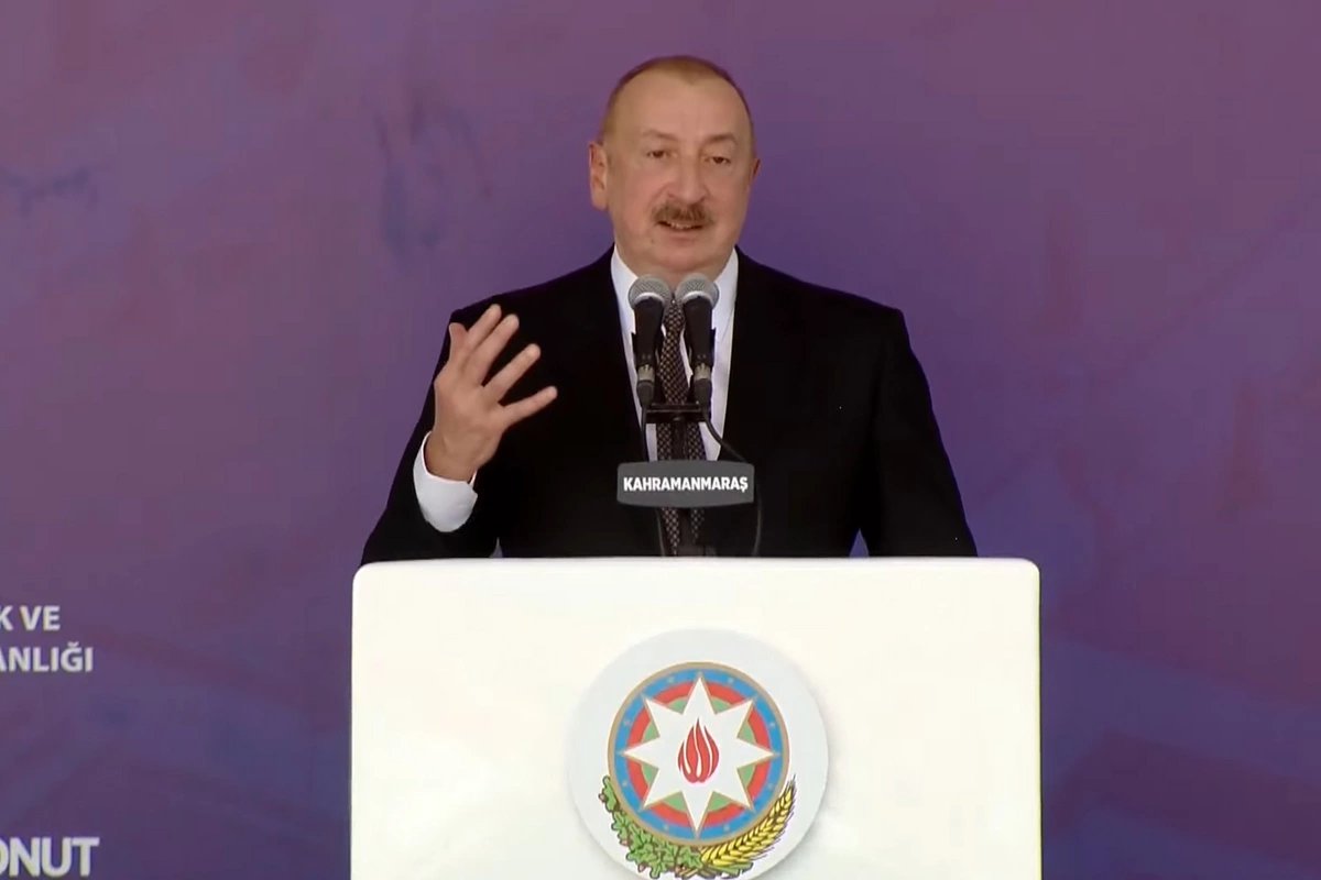 Prezidentdən qardaş Türkiyəyə dəstək: “Yaşasın Türkiyə, yaşasın Türkiyə-Azərbaycan qardaşlığı”