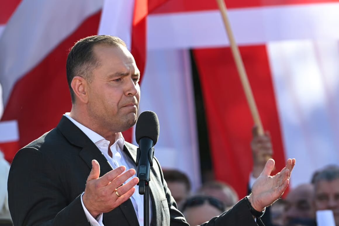 Polşada prezident seçkilərində Karol Navroçki qalib gəldi
