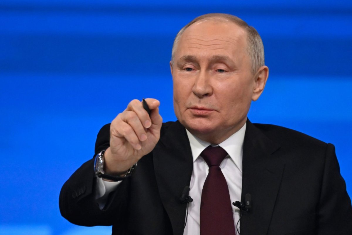 Putin: Rusiyanın İrana yardım etməməsinin səbəblərindən biri İsraillə yaxın əlaqələrdir