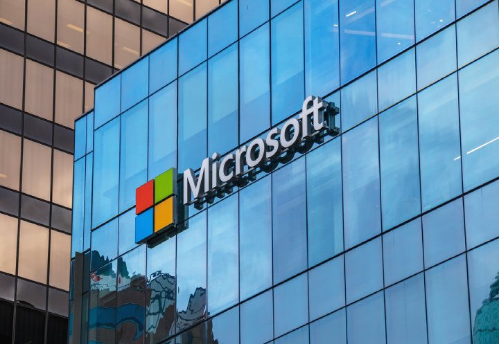 Microsoft süni intellektə yatırım edir, minlərlə işçi ixtisar olunur