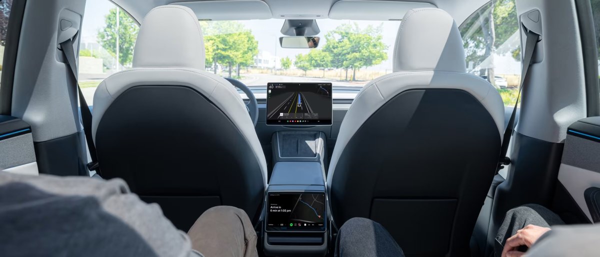Tesla sürücüsüz sınaqlara başladı