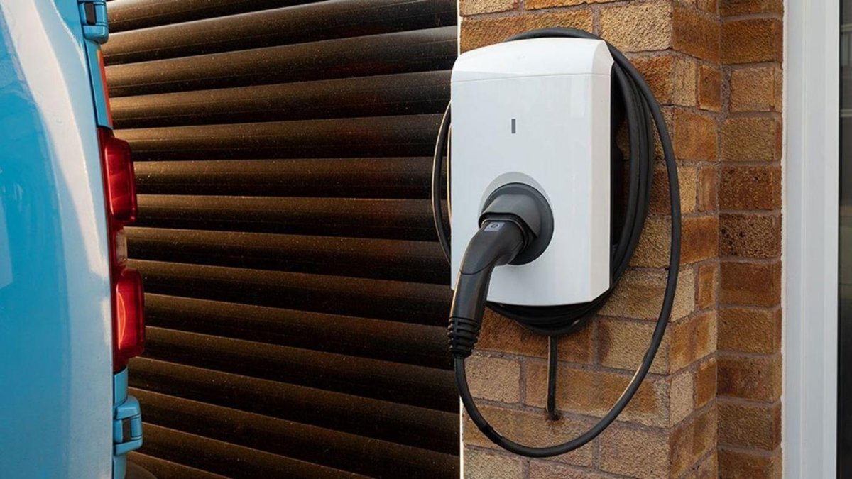 Evdə Elektrikli Avtomobil Şarjı: 2025-ci ilin ən yaxşı cihazları