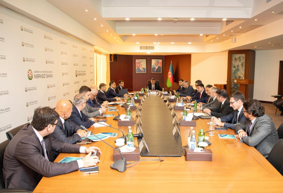 Azərbaycan banklarının I yarımildə fəaliyyətinin nəticələri müzakirə olunub