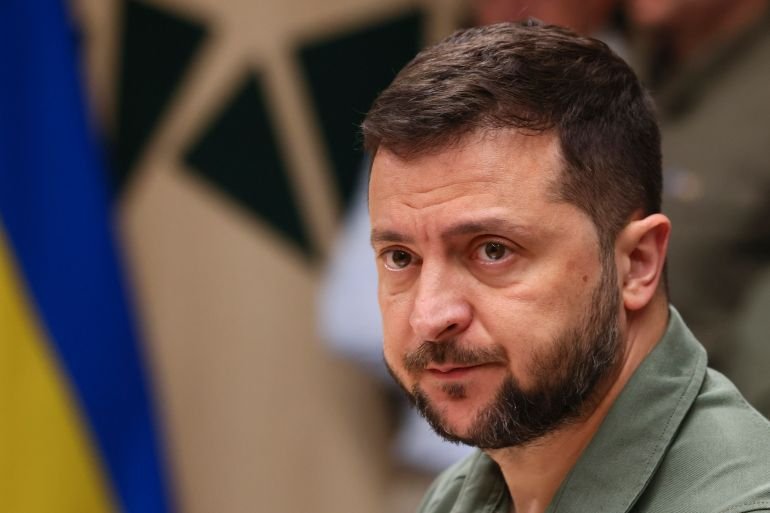 Zelenskiyə yaxın oliqarxa qarşı istintaq: Ukraynada korrupsiya qalmaqalı böyüyür