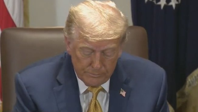 Tramp: Nə Epstein? BRICS ölkələrinə vergi tətbiq ediləcək