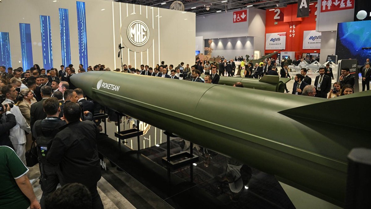 IDEF 2025 sərginsinin 2-ci günü: TAYFUN diqqət mərkəzində
