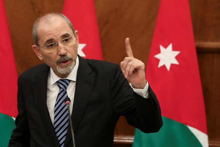 İordaniya XİN rəhbəri Netanyahuya sərt xəbərdarlıq etdi