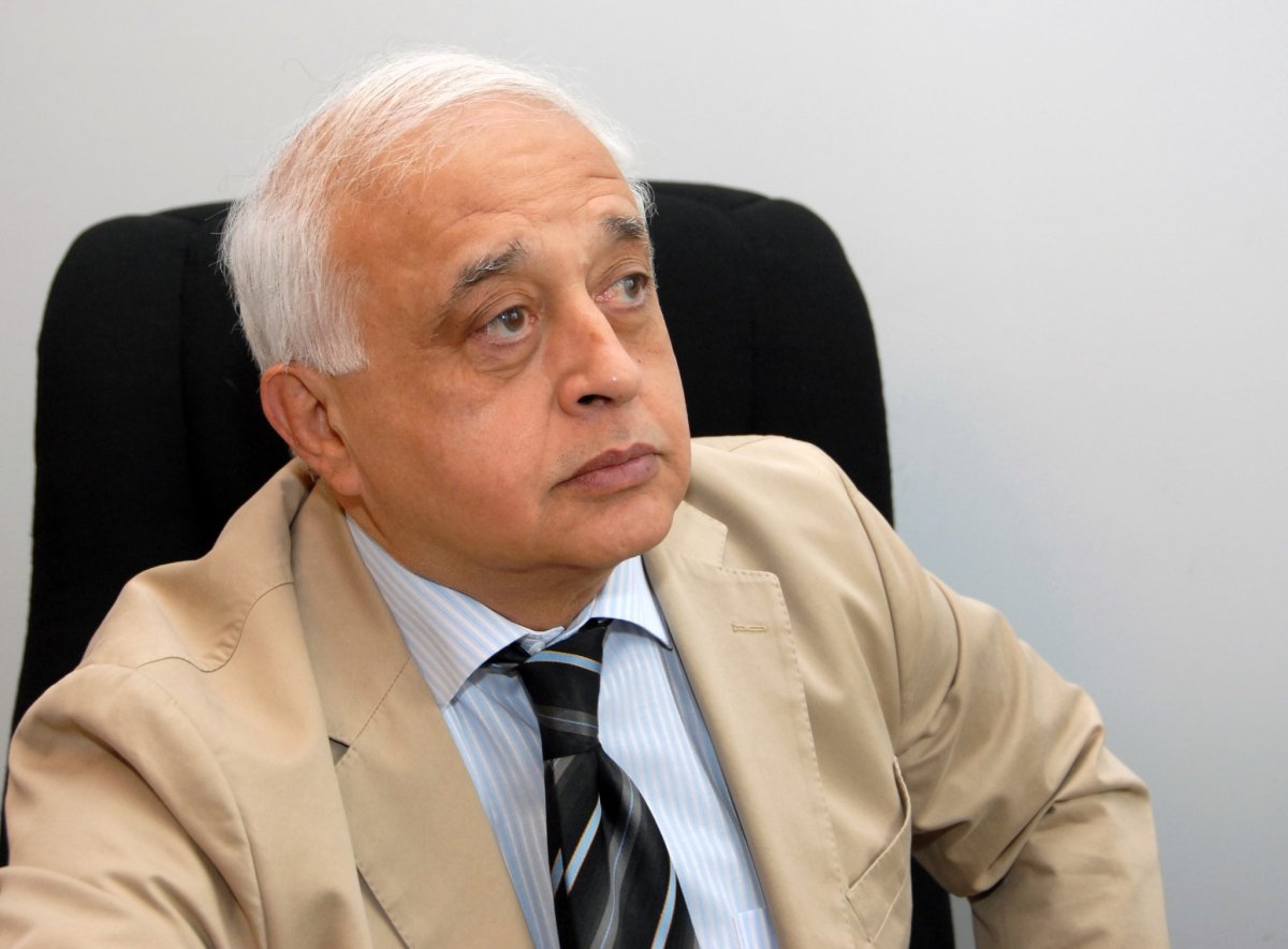 Xalq yazıçısı Elçin Əfəndiyevlə vida mərasimi keçirilir