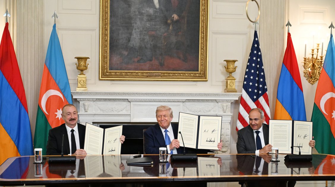 İlham Əliyev, Donald Tramp, Nikol Paşinyan Birgə Bəyannaməni imzalayıb TAM MƏTN