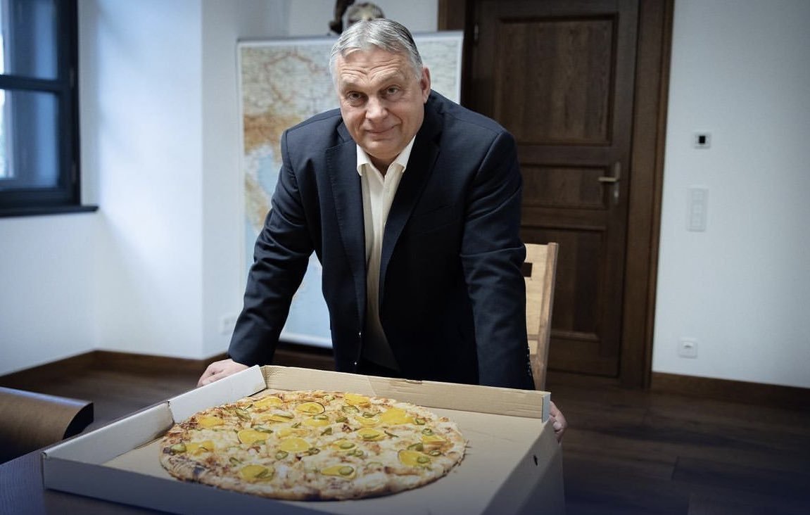 Orban: Tramp telefon zəngi ilə həyat yoldaşımla şam yeməyimi yarımçıq qoydu