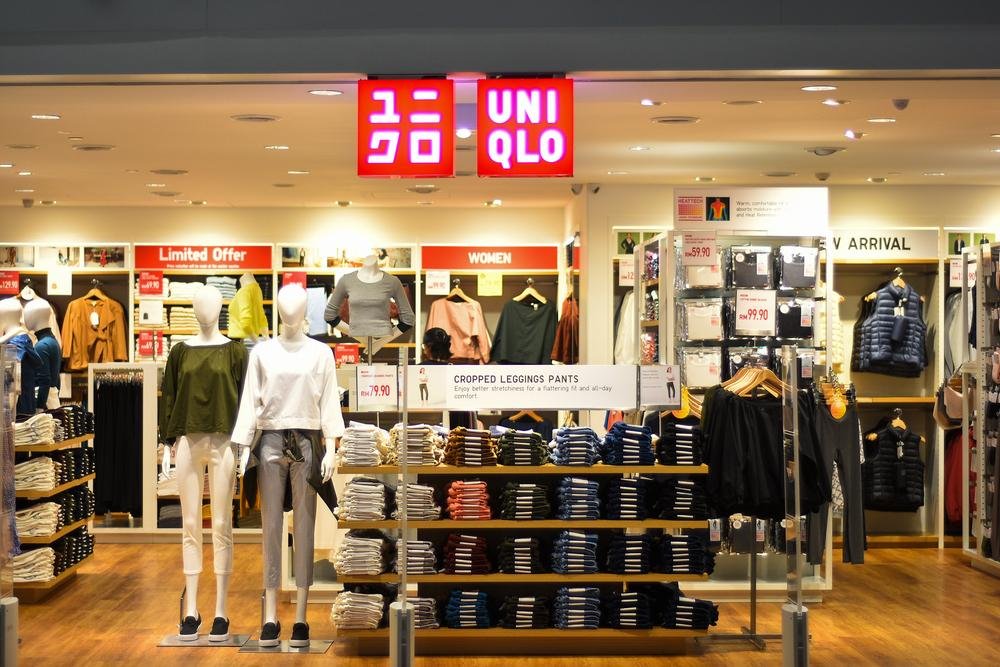 Uniqlo Rusiyaya qayıdır: şirkət yeni brendlər qeydiyyatdan keçirir