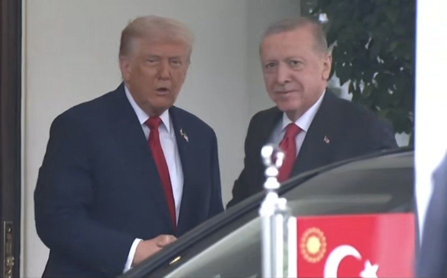Tramp Ağ Evdə Türkiyə prezidenti Ərdoğanı rəsmi şəkildə qarşıladı
