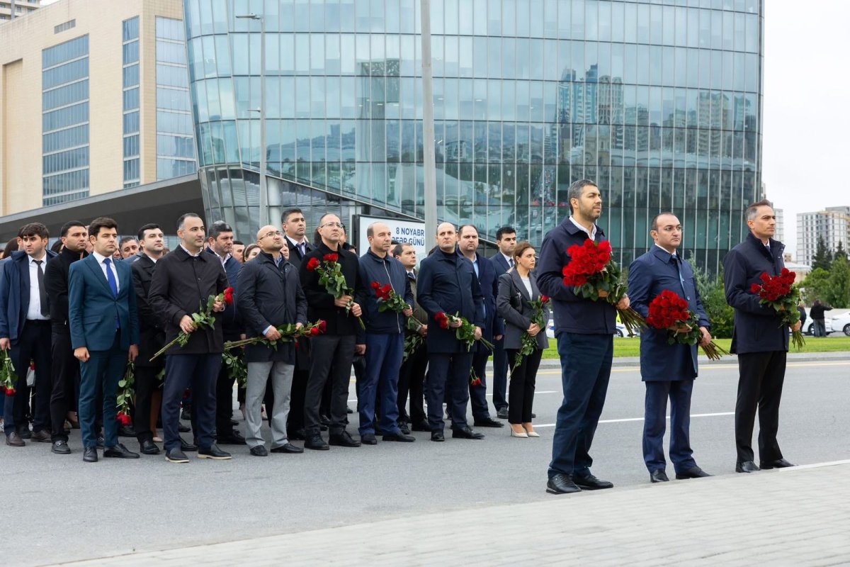 “ASAN xidmət” əməkdaşları şəhidlərimizi anırlar