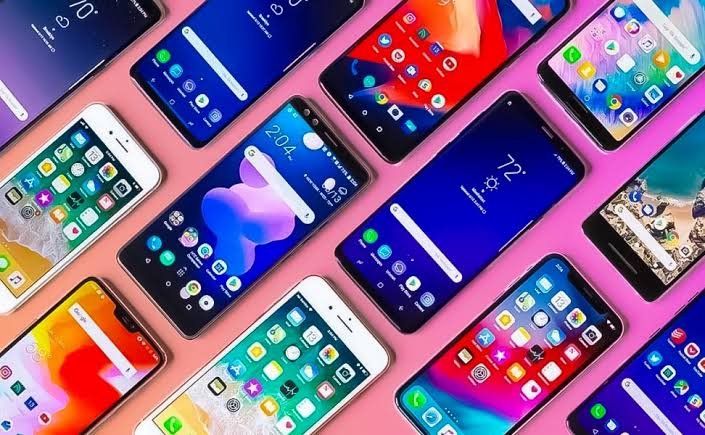 Smartfonlar: iPhone-da olmayan yeniliklər bazarın rəqabətini artırır