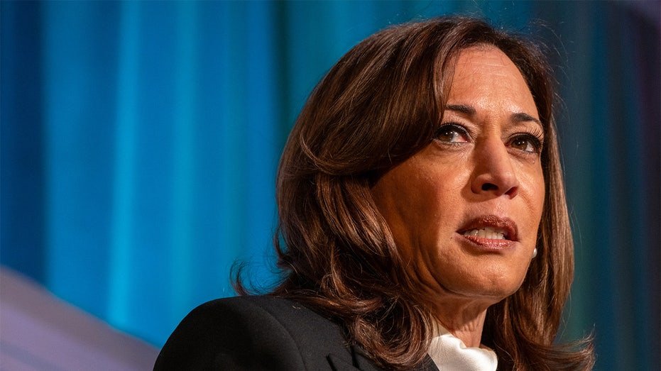 Harris: Trampa qarşı sərt ittihamlar səsləndirdi
