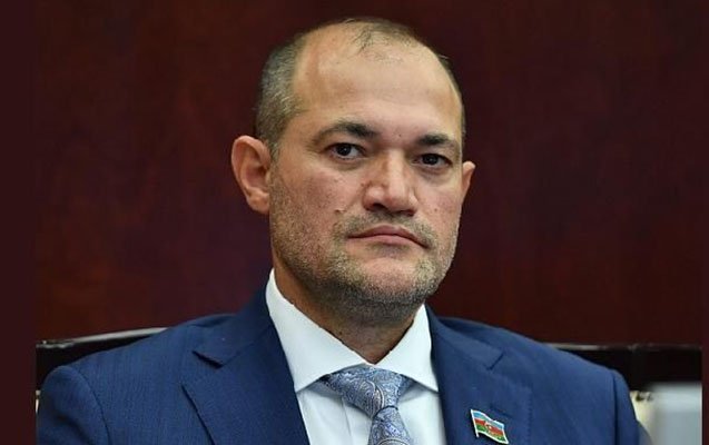 Deputat seçiciyə uduzdu