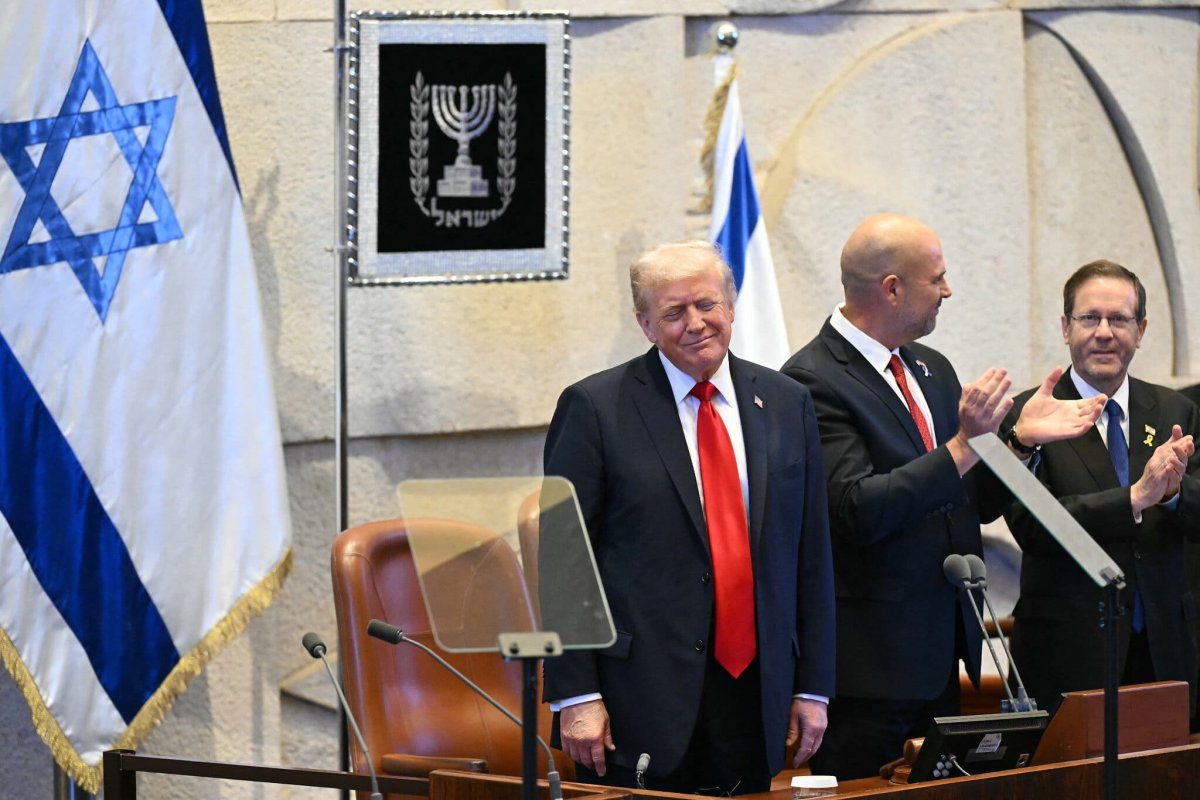 Trump Knesset çıxışında etirazla üzləşdi