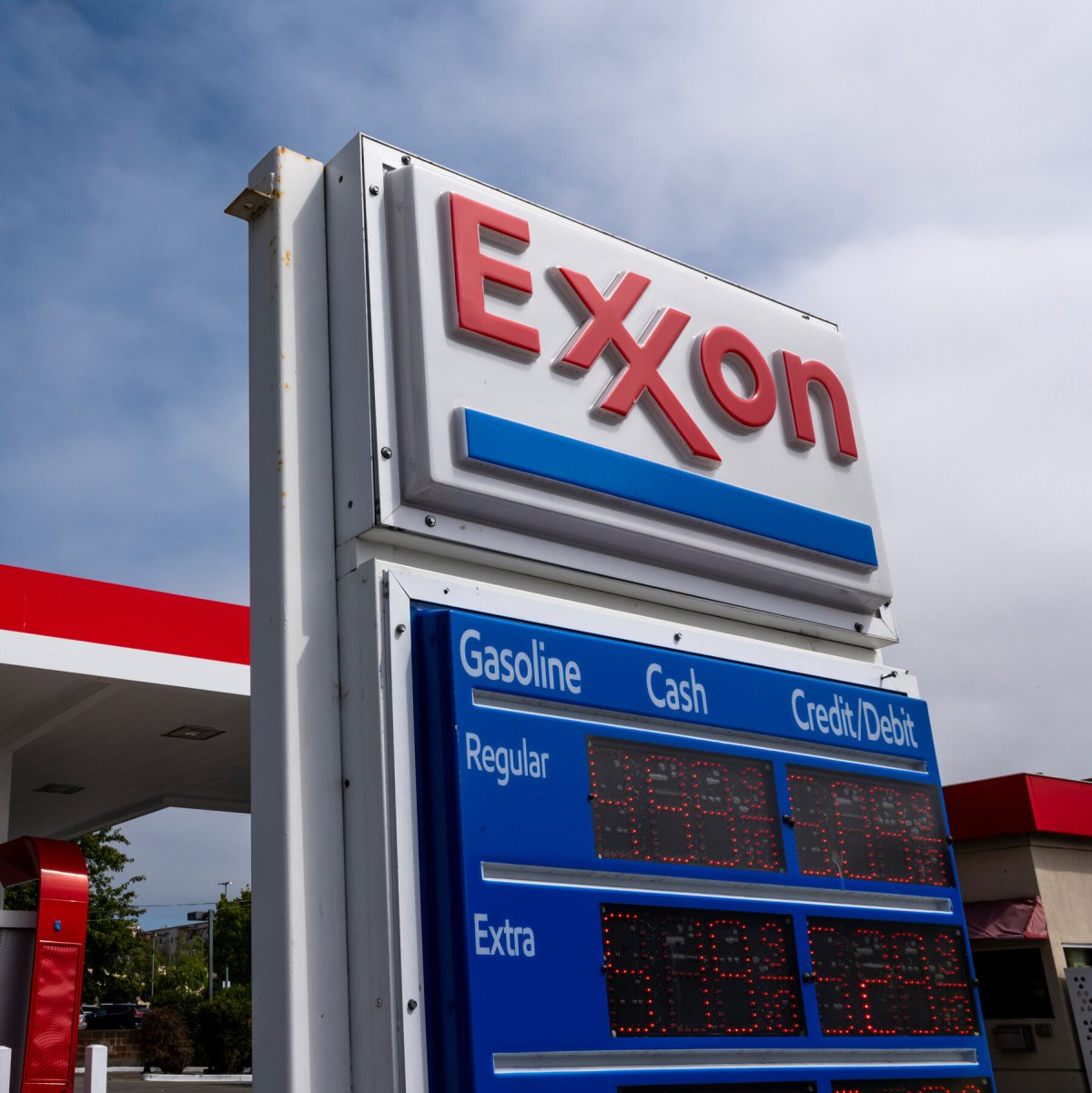 ExxonMobil: Yeni iqlim qaydalarına qarşı çıxır, hüquqlarını müdafiə edir