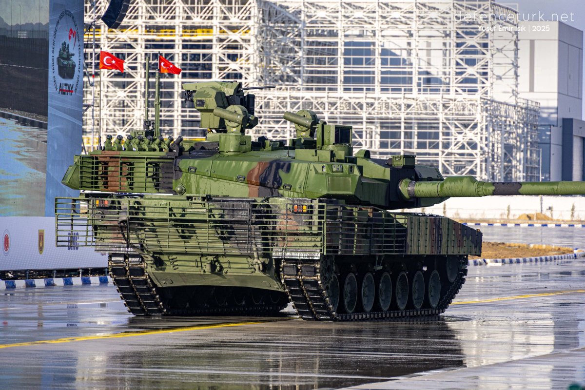 Ərdoğan: Yeni ALTAY tankları Türkiyə ordusuna təhvil verildi