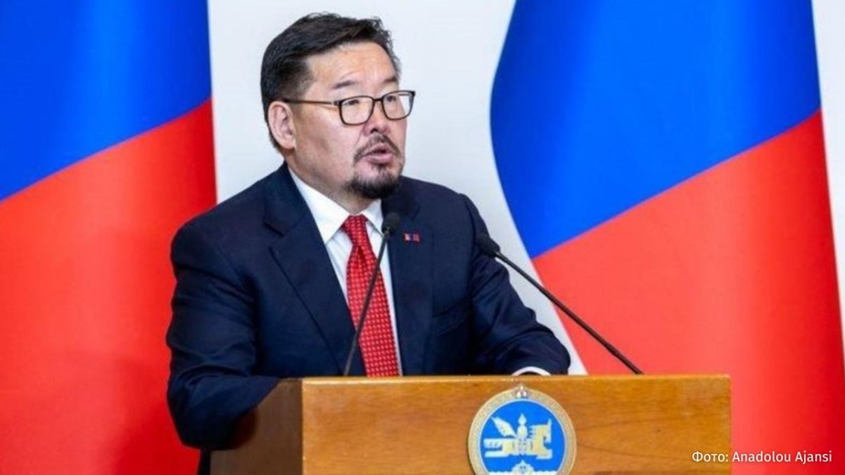 Monqolustanın Baş naziri Gombojavın Zandanshatar istefa verib