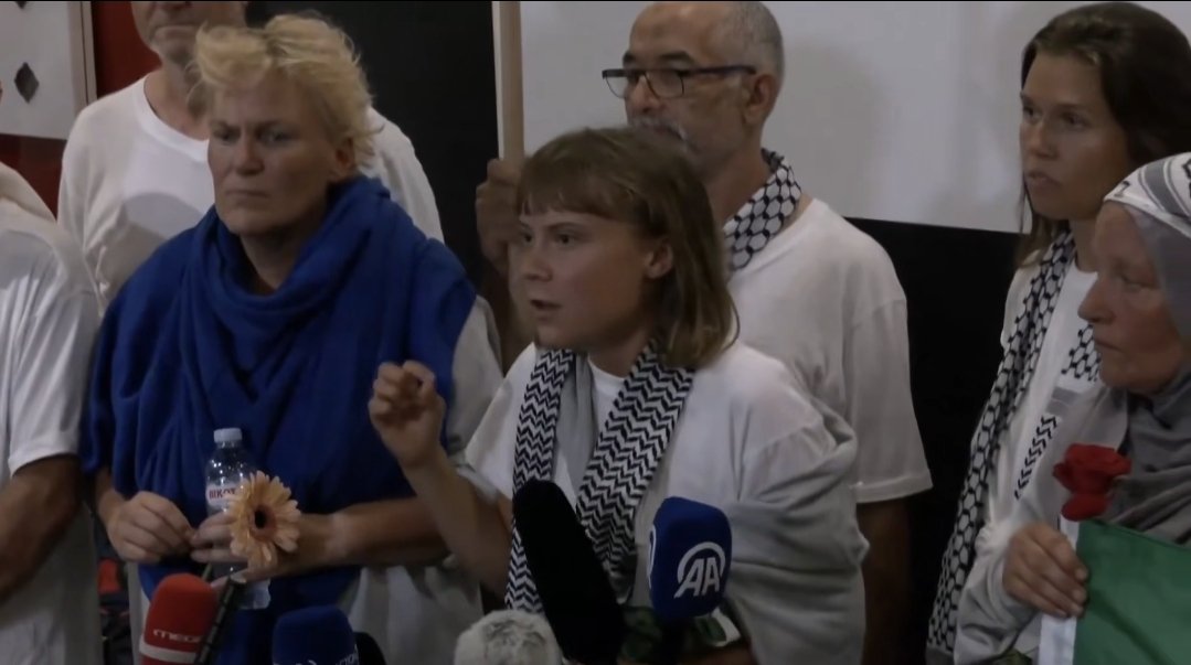 Qreta Tunberq: “Gözlərimizin önündə faciə baş verir”