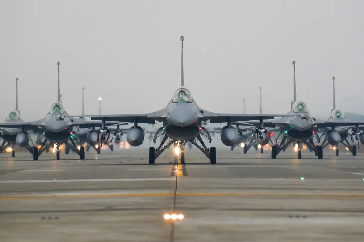 Tayvan, ABŞ-dən alınan F-16 təyyarələrinin çatdırılmasında gecikmə ilə üzləşdi