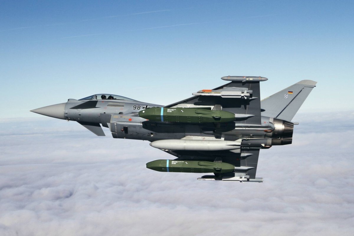 Türkiyə və Birləşmiş Krallıq arasında 8 milyard funtluq hərbi saziş imzalandı