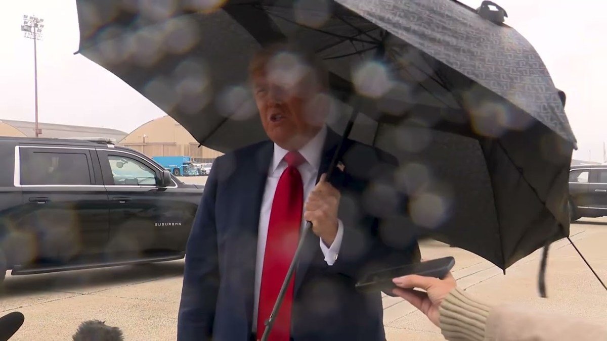 ABŞ Prezidenti Donald Tramp Politico müxbirinə sual verməyə icazə verməyib