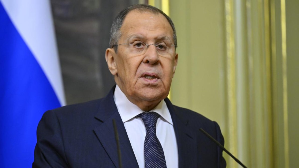 Lavrov: Trampın Ukrayna siyasəti ABŞ-Rusiya münasibətlərinə zərər verəcək
