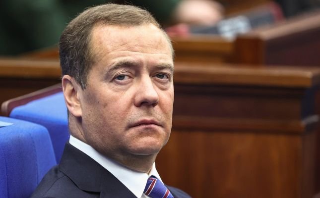 Medvedev: Qərbin Ukraynaya yardımı, Rusiyanın ərazi iddialarını artıracaq
