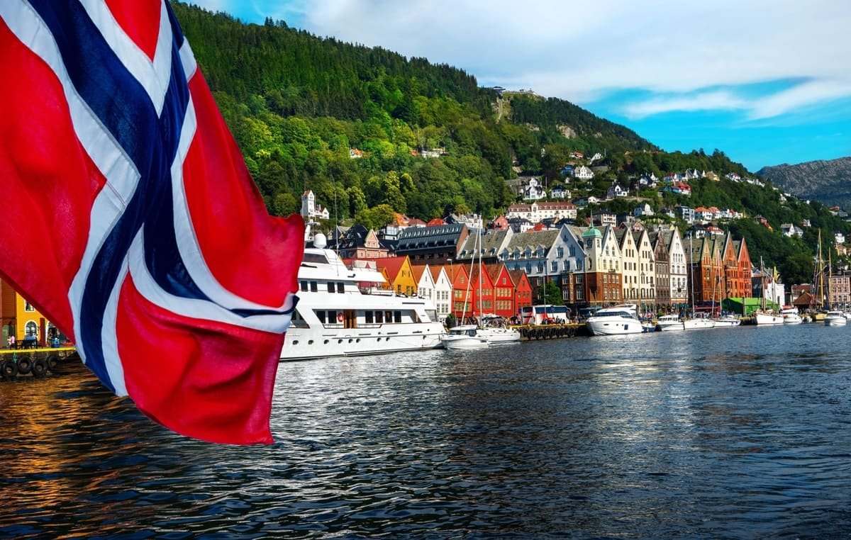 Norveç fondu İsrail şirkətlərindən səhmlərini çıxardı