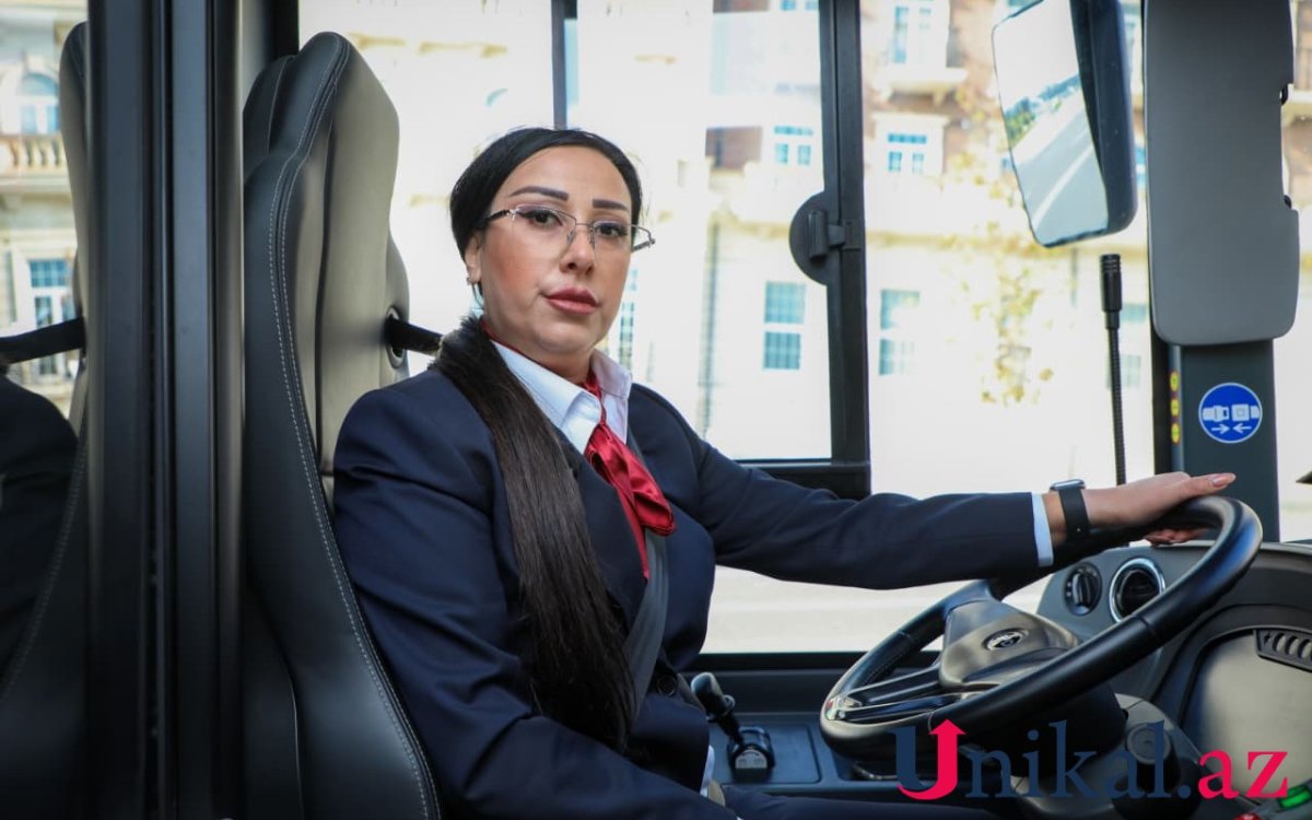 Bakıda qadın avtobus sürücüləri işə başladı