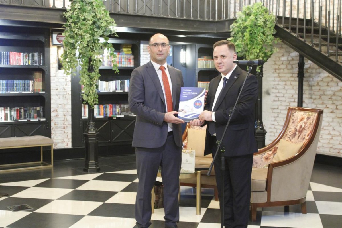 "Mühasibat uçotu" kitabı oxuculara təqdim olundu