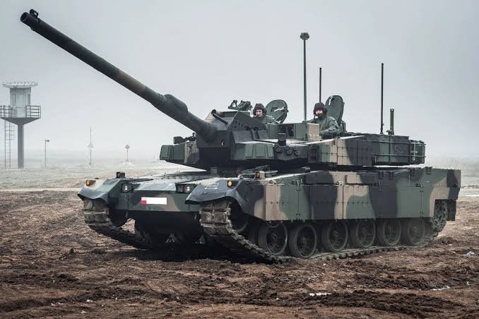 Polşa, Cənubi Koreyadan yeni tanklar aldı, müdafiə güclənir