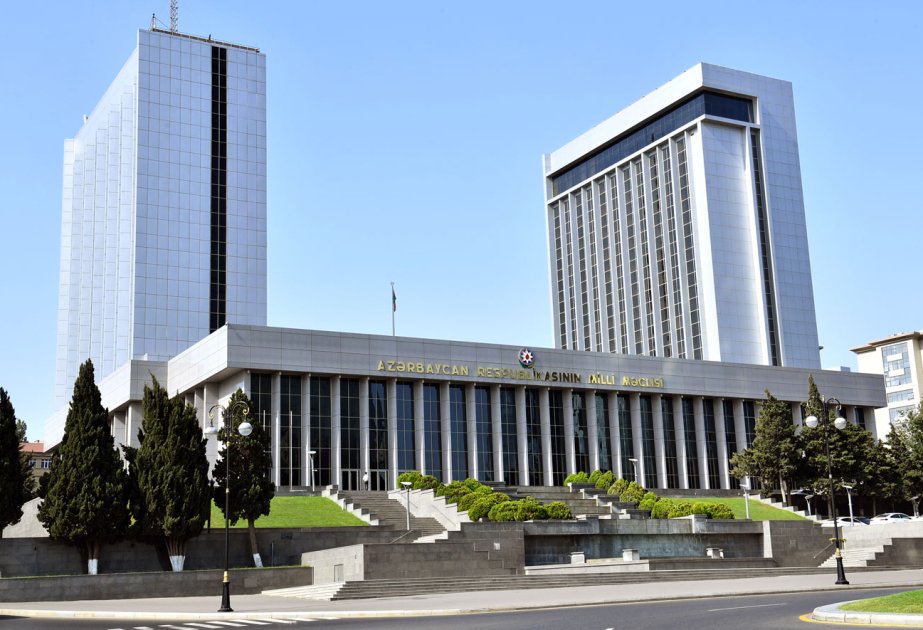 Milli Məclisin deputatları Qırğızıstanda növbədənkənar parlament seçkilərini müşahidə edəcəklər