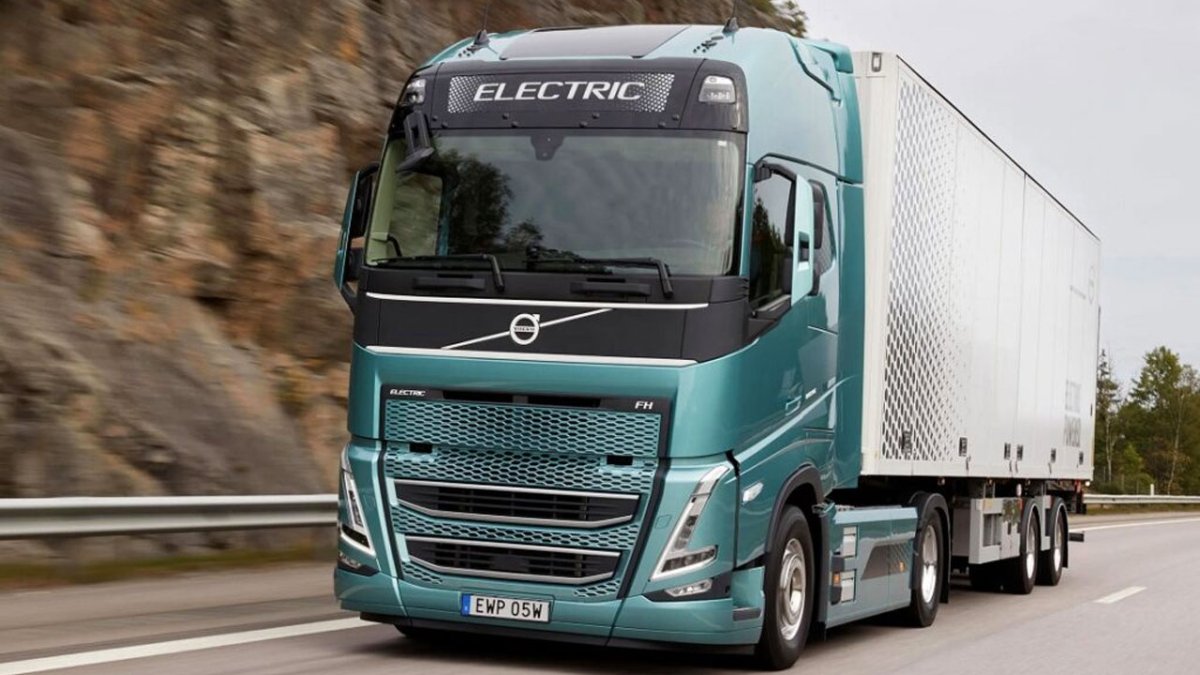 Volvo Trucks: Elektrikli nəqliyyat bazarında liderliyini qoruyur