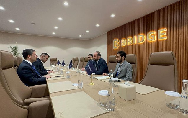 Əhməd İsmayılov Suriyanın informasiya naziri ilə görüşdü