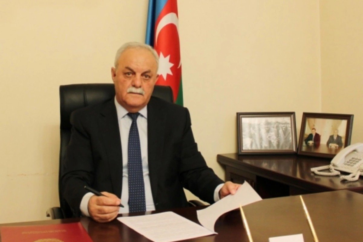 Prezidentin təltif etdiyi keçmiş səfir KİMDİR…