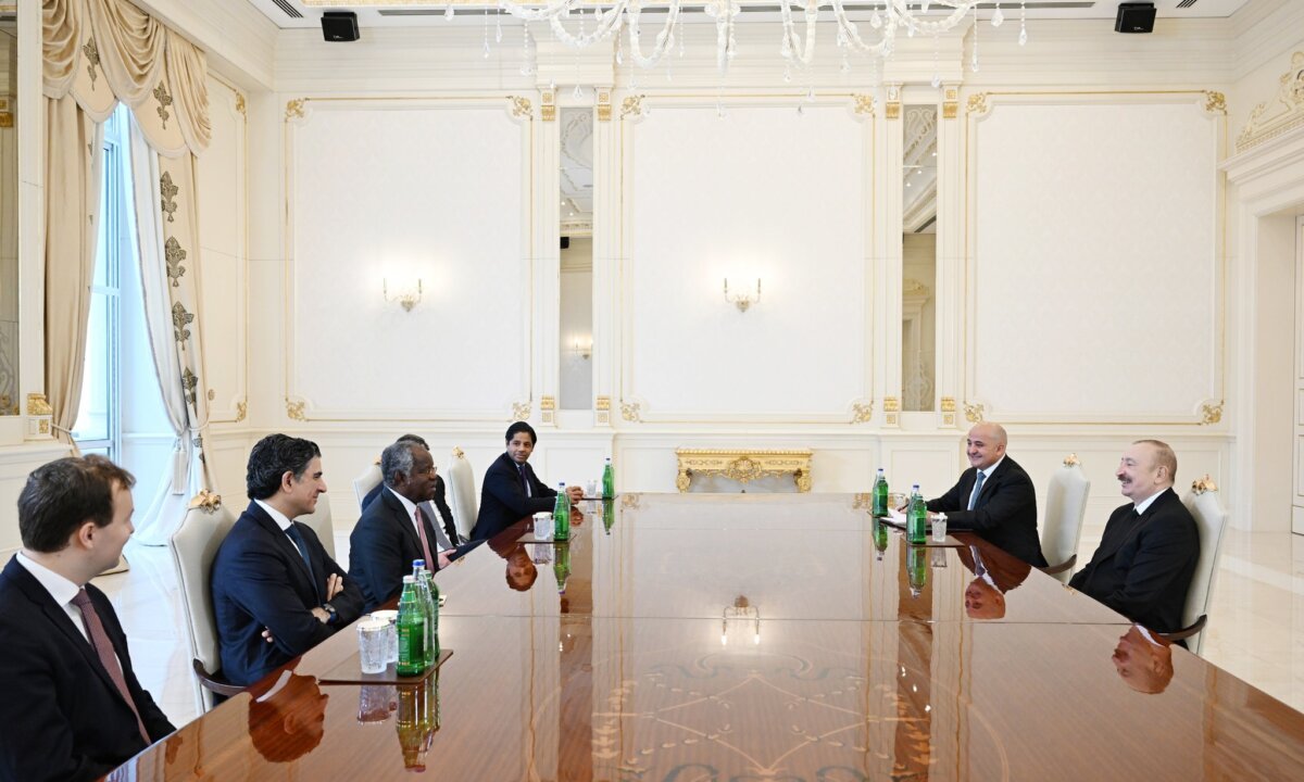İlham Əliyev “Global Infrastructure Partners” şirkətinin baş icraçı direktorunu qəbul edib