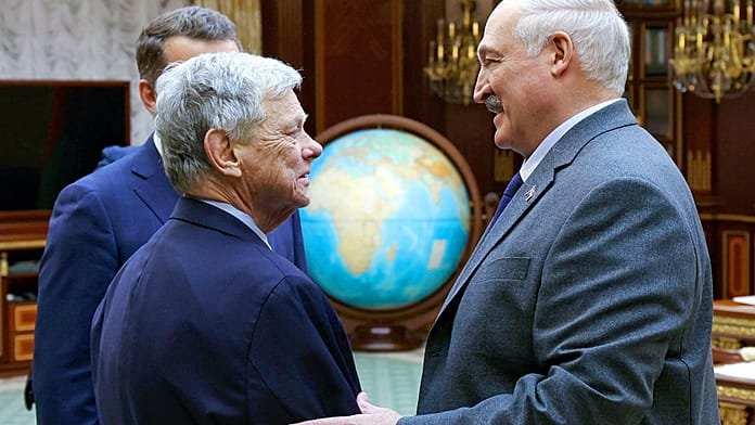 Lukaşenko siyasi məhbusları azad etdi, ABŞ sanksiyaları ləğv etdi