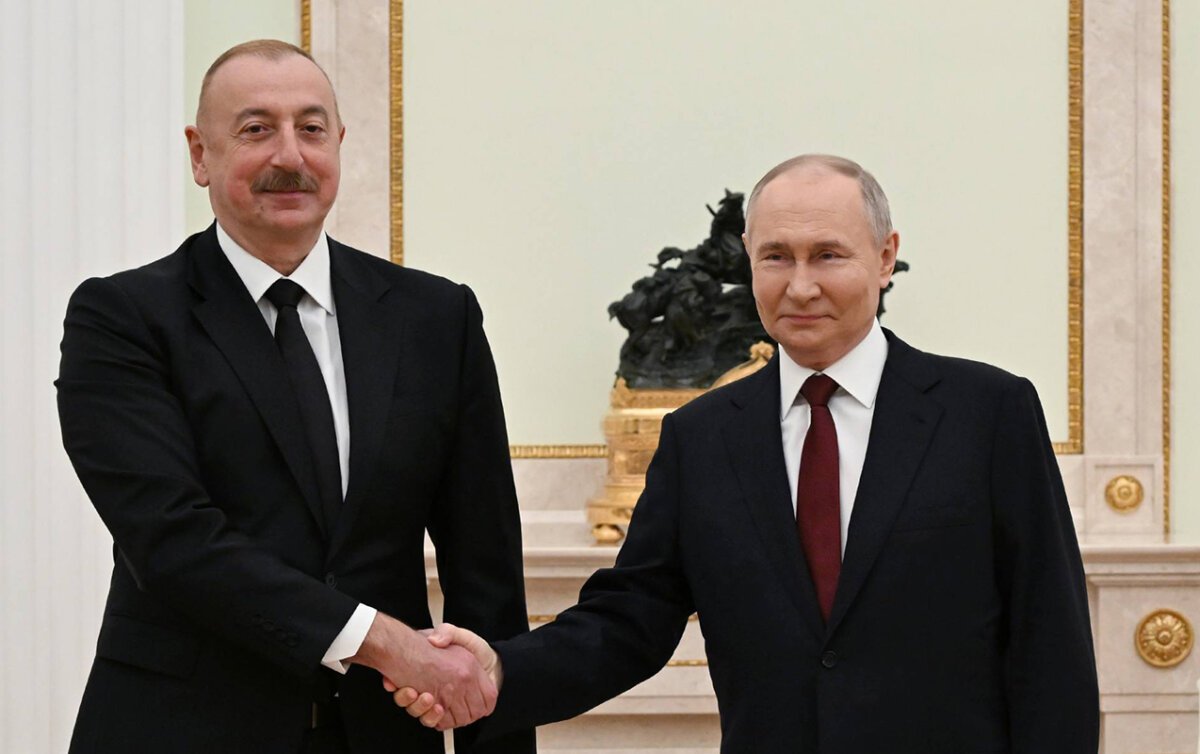 Putin Əliyevi təbrik etdi