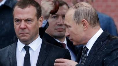Medvedev Tramp komandasını Venesuela nefti ilə bağlı ittiham etdi