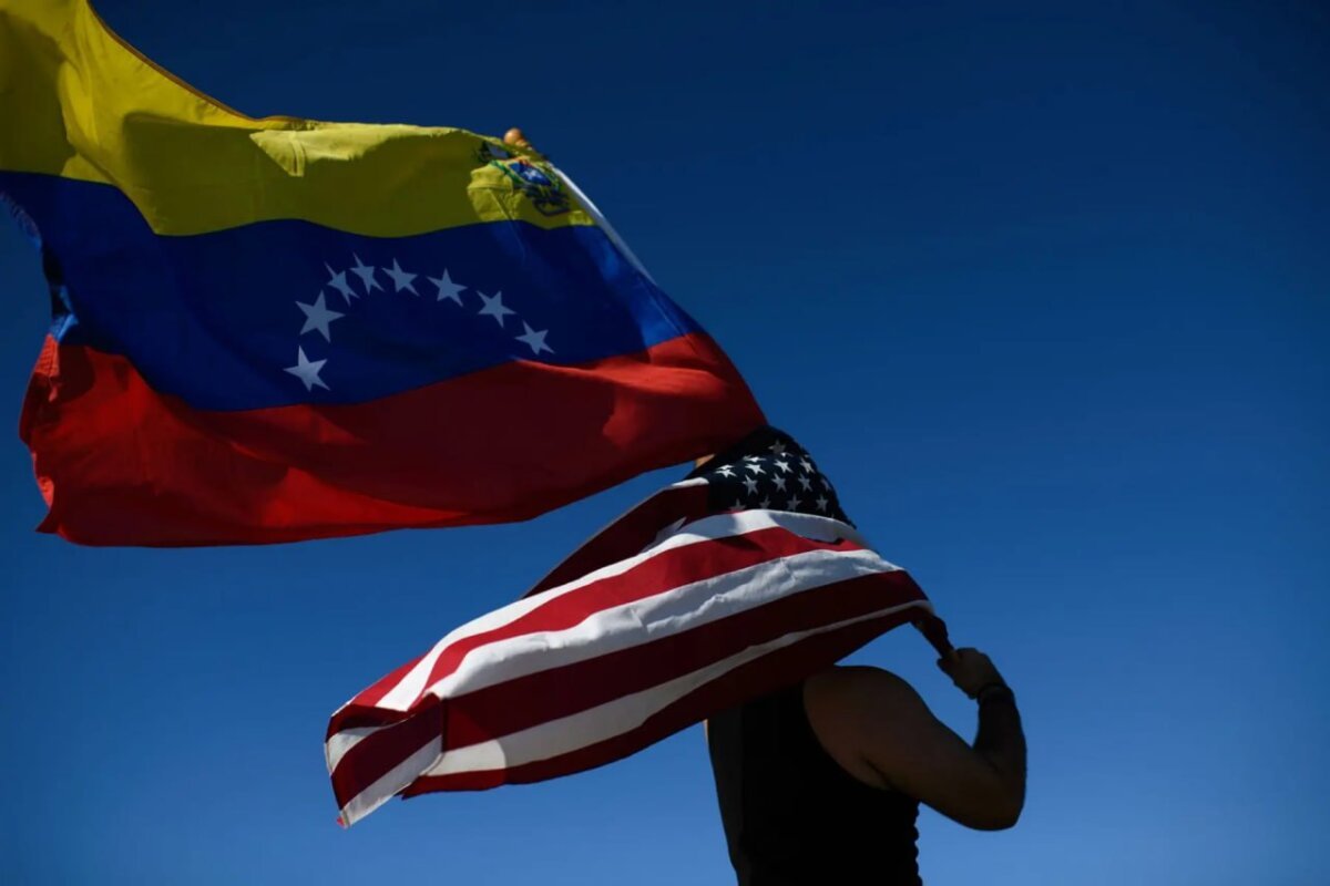 ABŞ nümayəndə heyəti Madurodan sonra ilk dəfə Karakasa səfər etdi